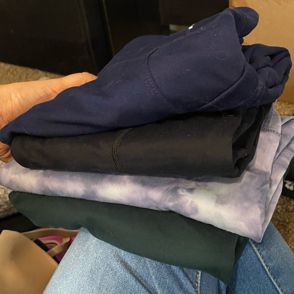 Bundle of Assorted Capri/Cropped Leggings